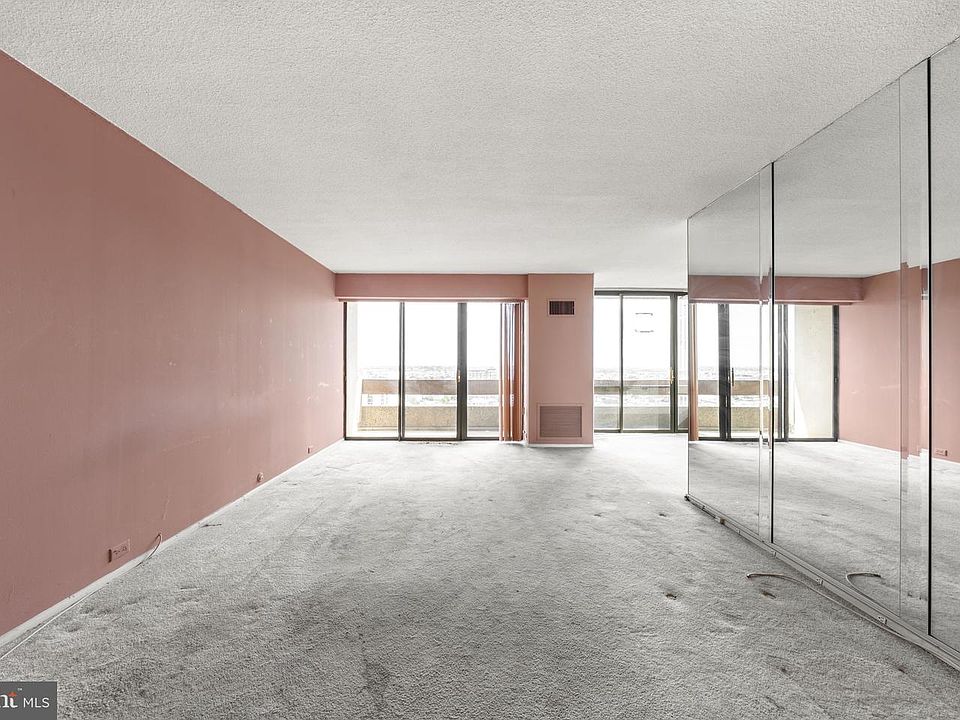 1st image of 1326 Spruce St APT 2204