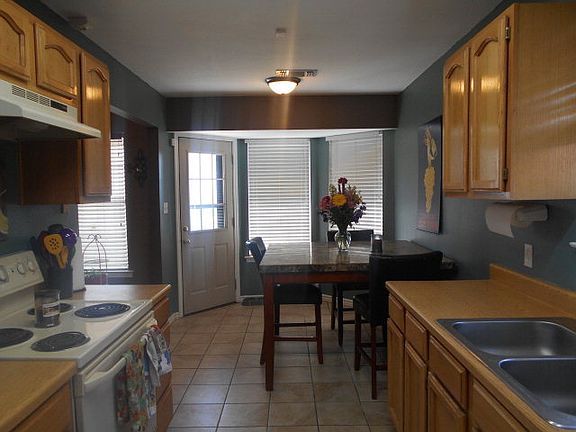 5th image of 8641 Notre Dame Ave
