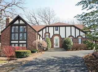 709 Brougham Ln, Oak Brook, IL 60523