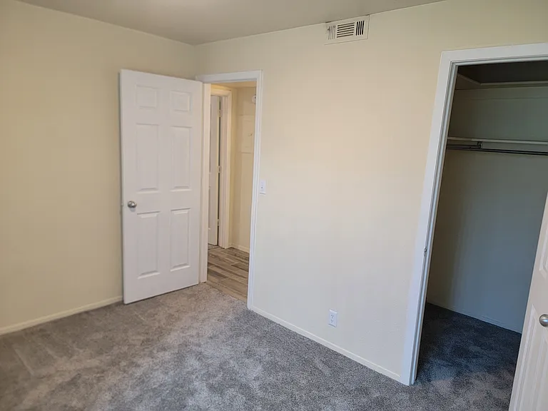 Covewood Village Apartments — Photo 27