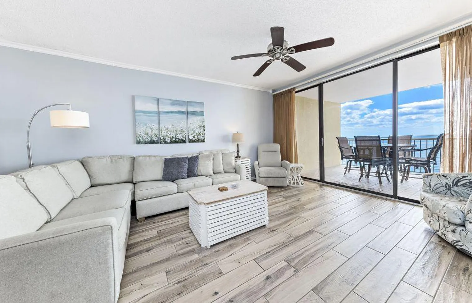 3 bed, 2.0 bath, 1345 sqft, $4,701 — Photo 3