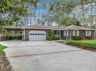 27 Carol Ln, Pawleys Island, SC 29585
