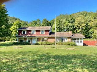 9982 Georgetown Rd, Beverly, WV 26253