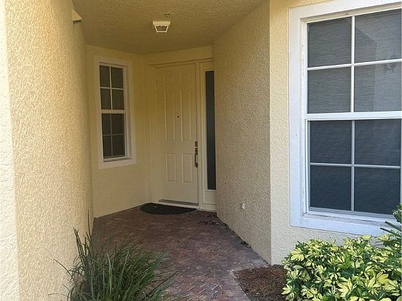 2nd image of 5913 Tarpon Gardens Cir APT 101