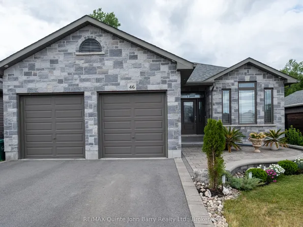 46 Birchmount St, Quinte West, ON K8V 0C6