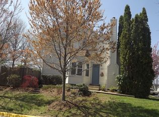 6477 Brick Hearth Ct, Alexandria, VA 22306