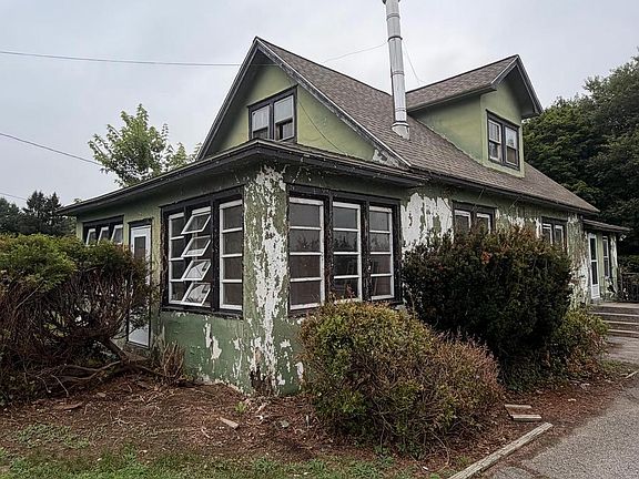 3rd image of 545 Walther Rd