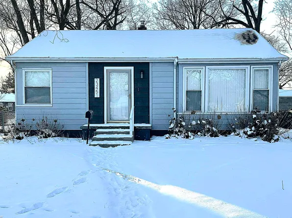 23451 Seneca St, Oak Park, MI 48237