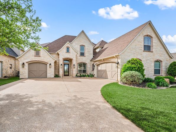 2303 Vienna Dr, Granbury, TX 76048