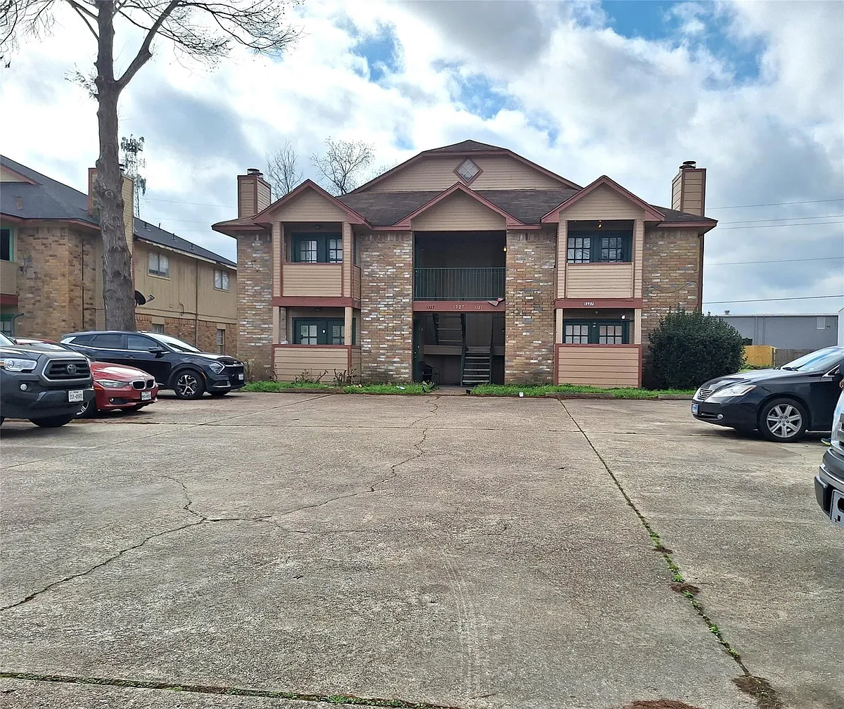 Building Photo - 1327 Brenda Ln #A
