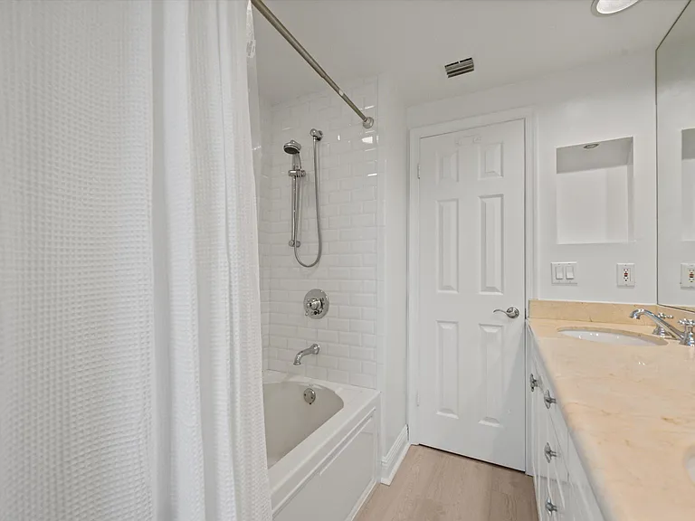 11842 Pebblewood Dr #202 — Photo 17