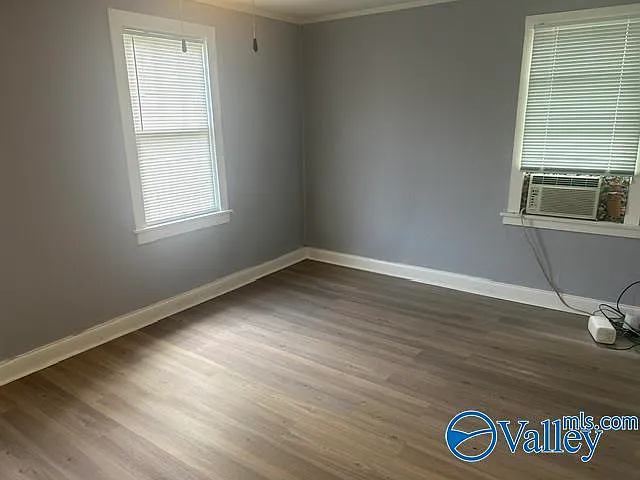 806 Russell St NE — Photo 5