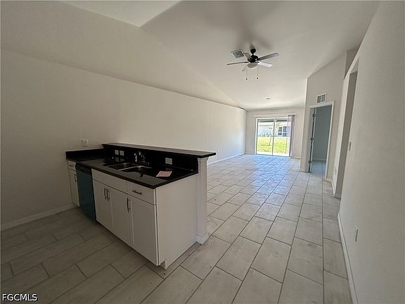 4th image of 2909 Santa Barbara Blvd