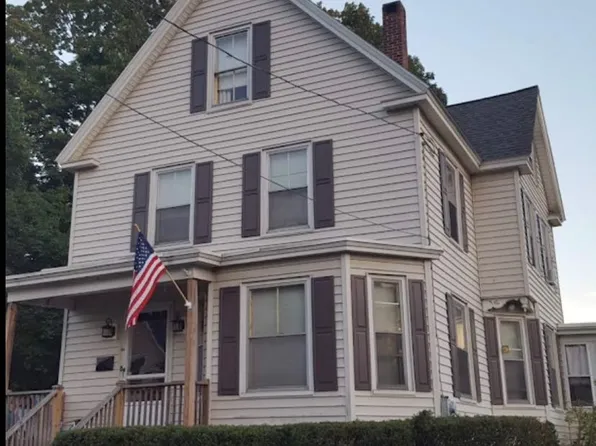 15 Hampstead St, Lowell, MA 01852