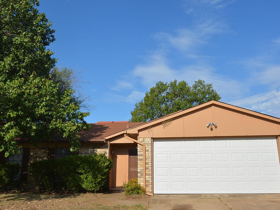 1st image of 7508 Parkwood Ln
