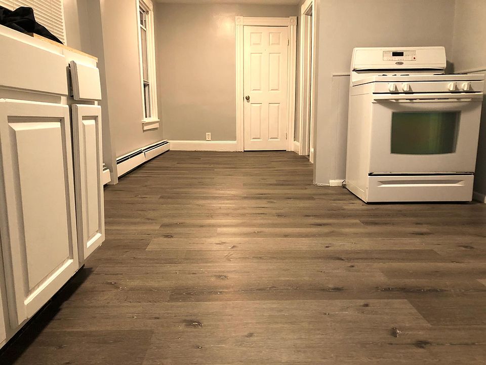 1st image of 272 Oak St #2