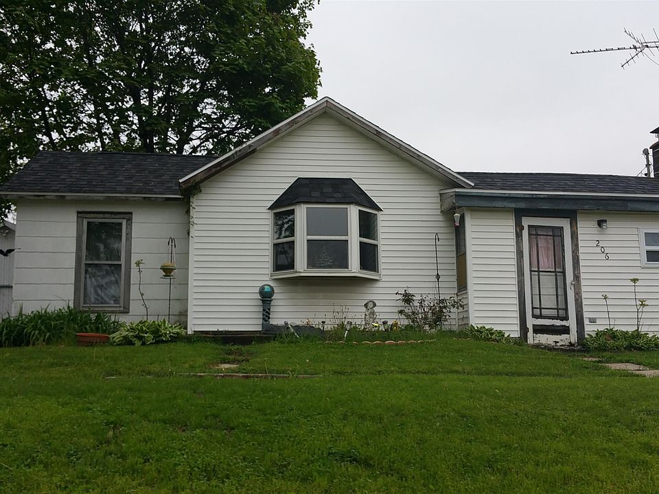 1st image of 206 S McKnight St