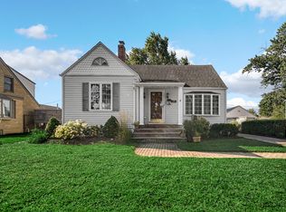 2826 Garfield Ave, Highland, IN 46322