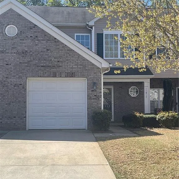 11917 Stratfield Place Cir — Photo 1