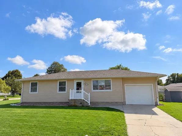 817 6th St, Columbus, NE 68601