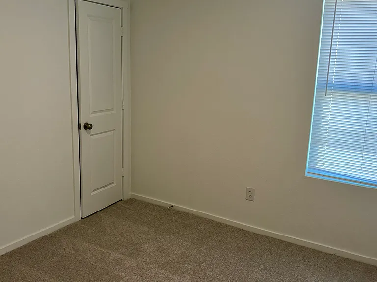 6711 Chert Chase — Photo 14