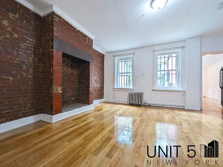 484 Willoughby Ave #1 — Photo 4