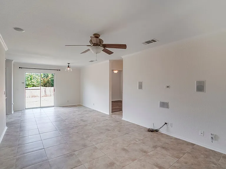 8405 Winter Haven Rd — Photo 4