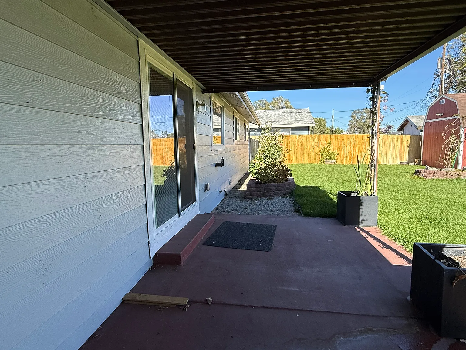 3 bed, 1.5 bath, 1260 sqft, $2,400 — Photo 4