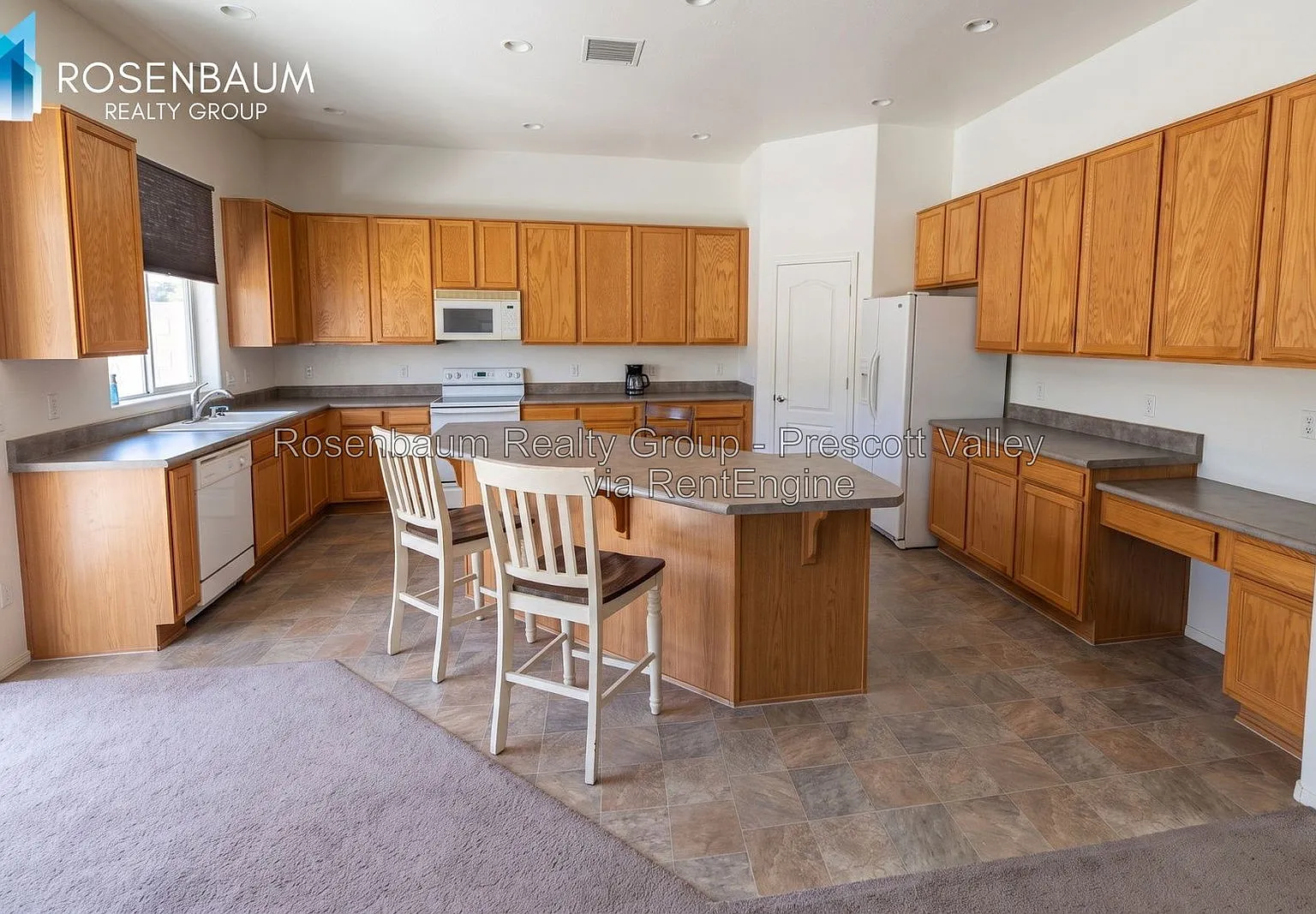 3 bed, 2.0 bath, 2038 sqft, $2,399 — Photo 3