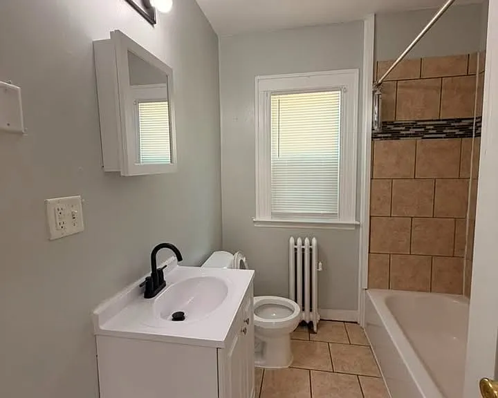 355 Sherman Ave #3 — Photo 7