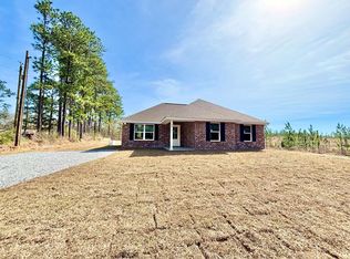 44 John Travis Rd, Poplarville, MS 39470