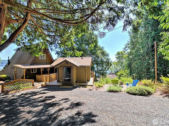 4th image of 282 E Plantation Way