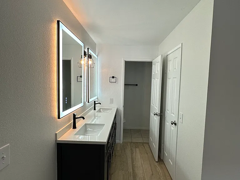 4262 Mesa Vista Way #8 — Photo 19