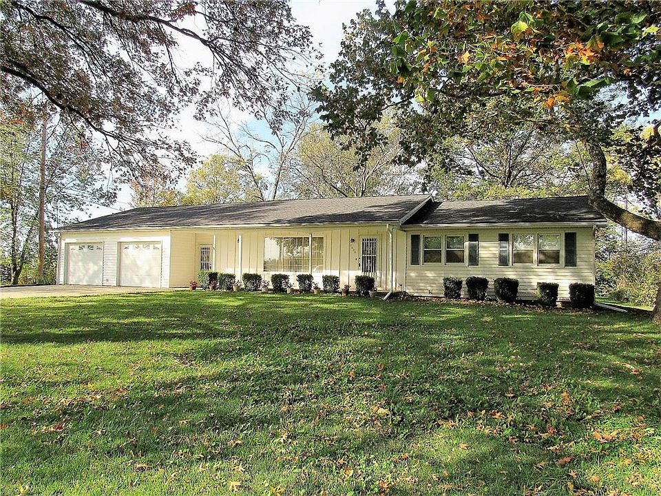 Street view of beautiful ranch home located at 1636 Apple Lane.