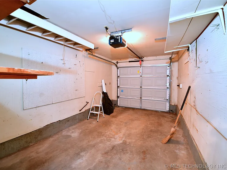 3707 E 29th St — Photo 12