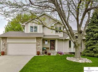 6722 N 106th St, Omaha, NE 68122