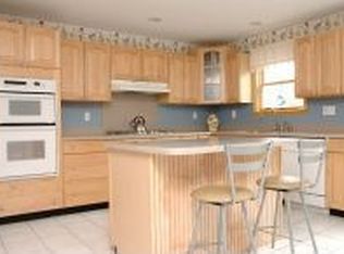 13 Maple St, Cornwall, NY 12518