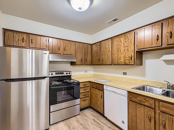 2nd image of 10332 S Parkside Ave Unit 6