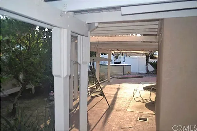 1512 E Beringer Dr — Photo 3