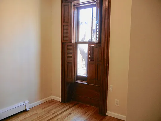 Rented by Brooklyn Heights Real Estate Inc | media 31