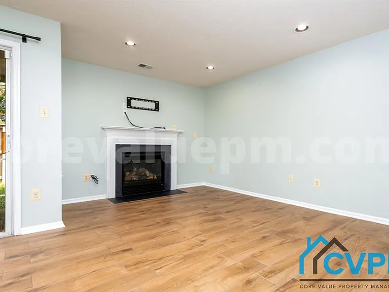 2336 Turnbridge Ct — Photo 4
