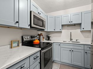 99 Grove St APT 4, West Roxbury, MA 02132