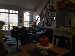 2221 Lovedale Ln APT 211B, Reston, VA 20191