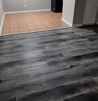 2nd image of 670 Knox Blvd Unit 23