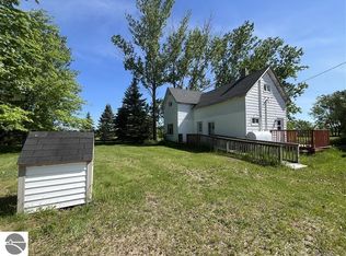 11359 S Lachance Rd, Mc Bain, MI 49657