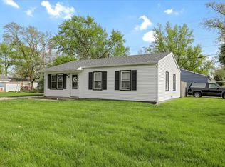 1622 Clover Ln, Champaign, IL 61821