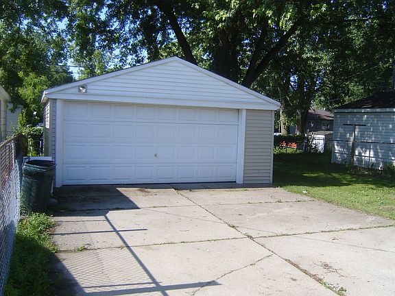 4th image of 33727 Fernwood St