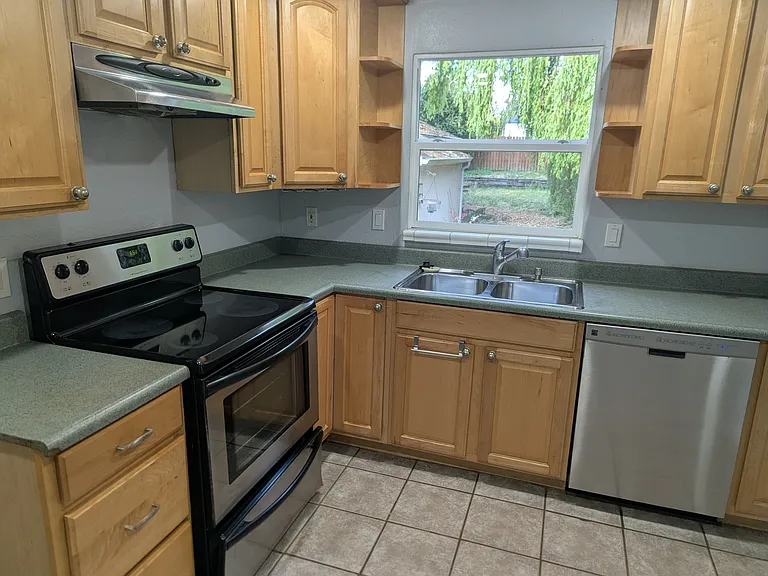 15530 8th Ave NE — Photo 7