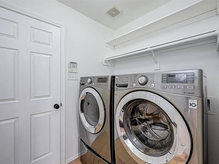 6906 Anson Point Ln — Photo 15