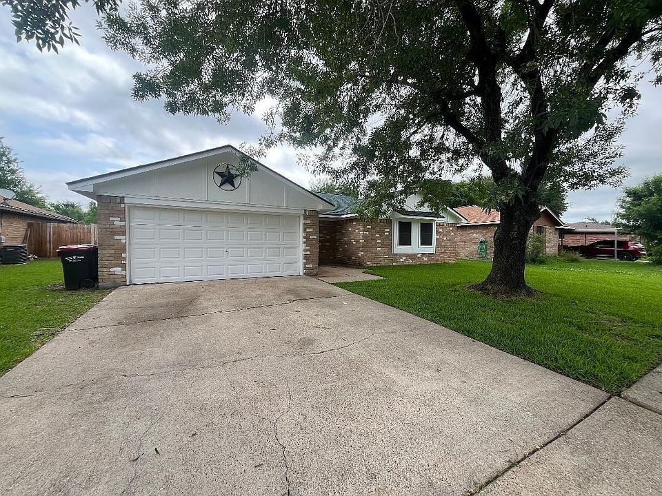 1st image of 5111 Maple Dr